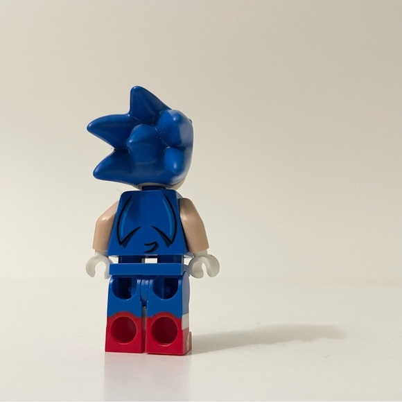LEGO Sonic the Hedgehog Minifigure Wink - Picture 4 of 11